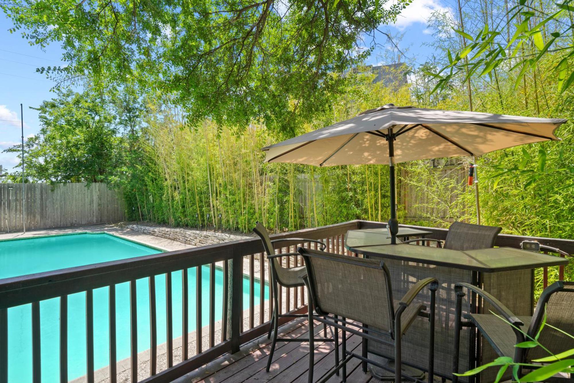 Bamboo Oasis-Relaxing Hot Tub-Family Time Villa San Antonio Exterior photo